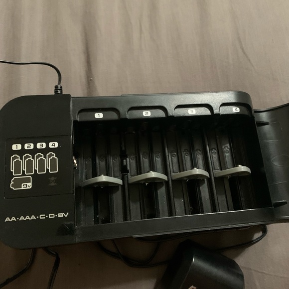 Energizer Battery Charger - Picture 2 of 2